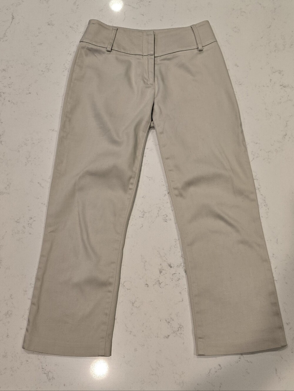 Bebe Cropped Khaki Tan Pants Y2K | Pedal Pushers | Office Siren | Size 0 - Picture 7 of 7